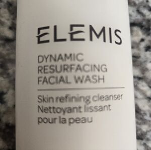 ELEMIS Dynamic Resurfacing Facial Wash - White Bottle with Silver Cap